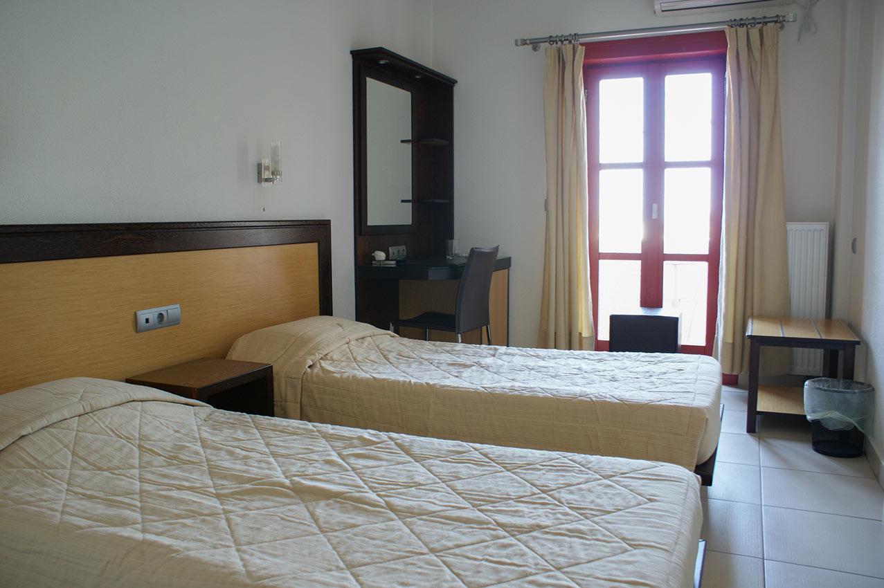 Aposperides Hotel Livadi  Eksteriør bilde